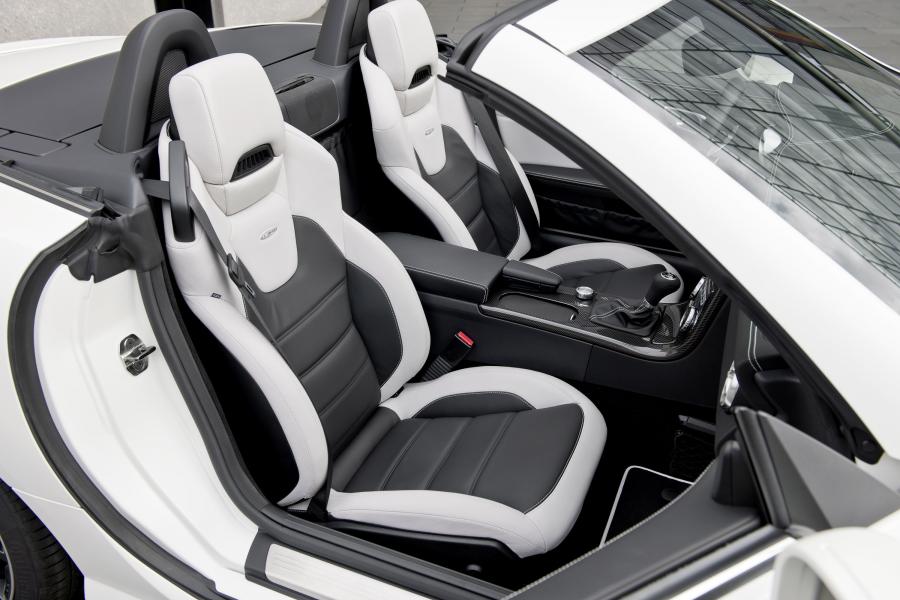  Mercedes-Benz SLK55 AMG 2012 года  (фото 47 из 73)